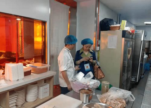 护航网络上的舌尖安全 加强网络餐饮服务食品安全监管